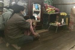 Tang lễ bé Hạo Nam: Bàn học nhỏ trở thành bàn hương khói