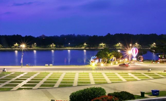 Đà Lạt cấm ngủ lều ven hồ Xuân Hương-1