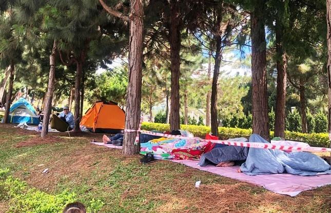 Đà Lạt cấm ngủ lều ven hồ Xuân Hương-4