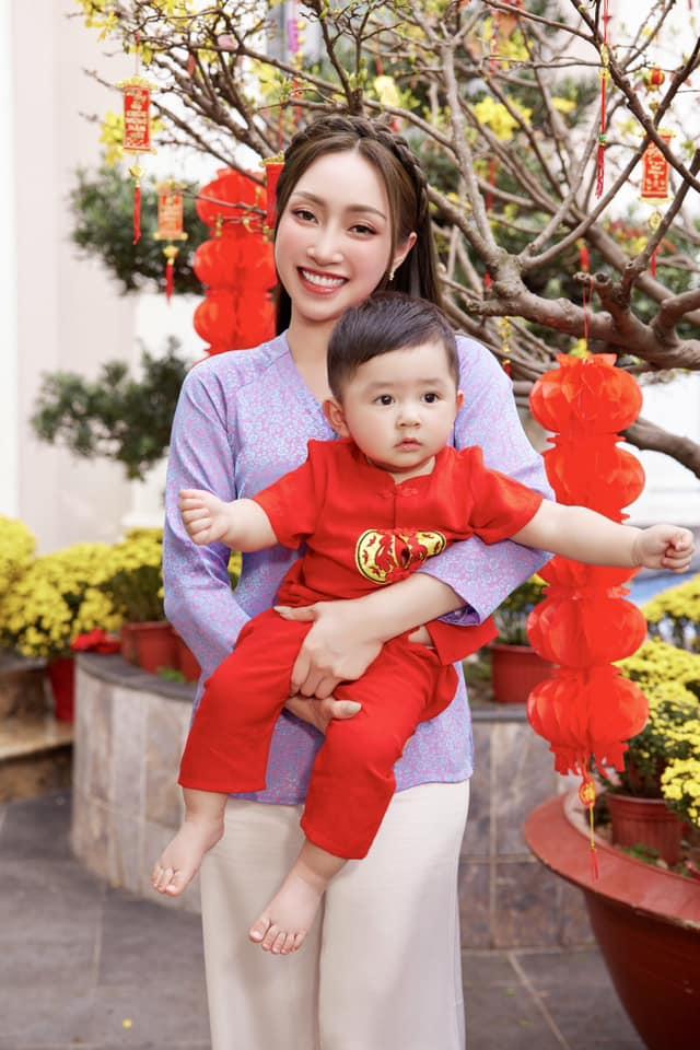 Bảo Thy mặc áo bà ba đọ sắc cùng hội bạn thân trong biệt thự tiền tỷ-9