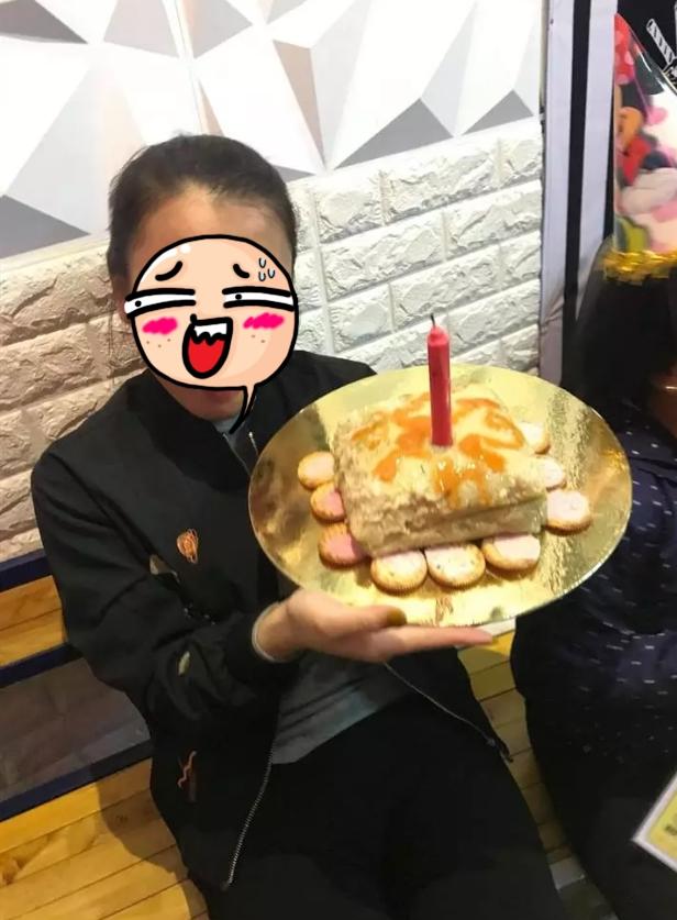 Hài hước những ngày sinh nhật trùng Tết, ai khóc nỗi đau này!-3