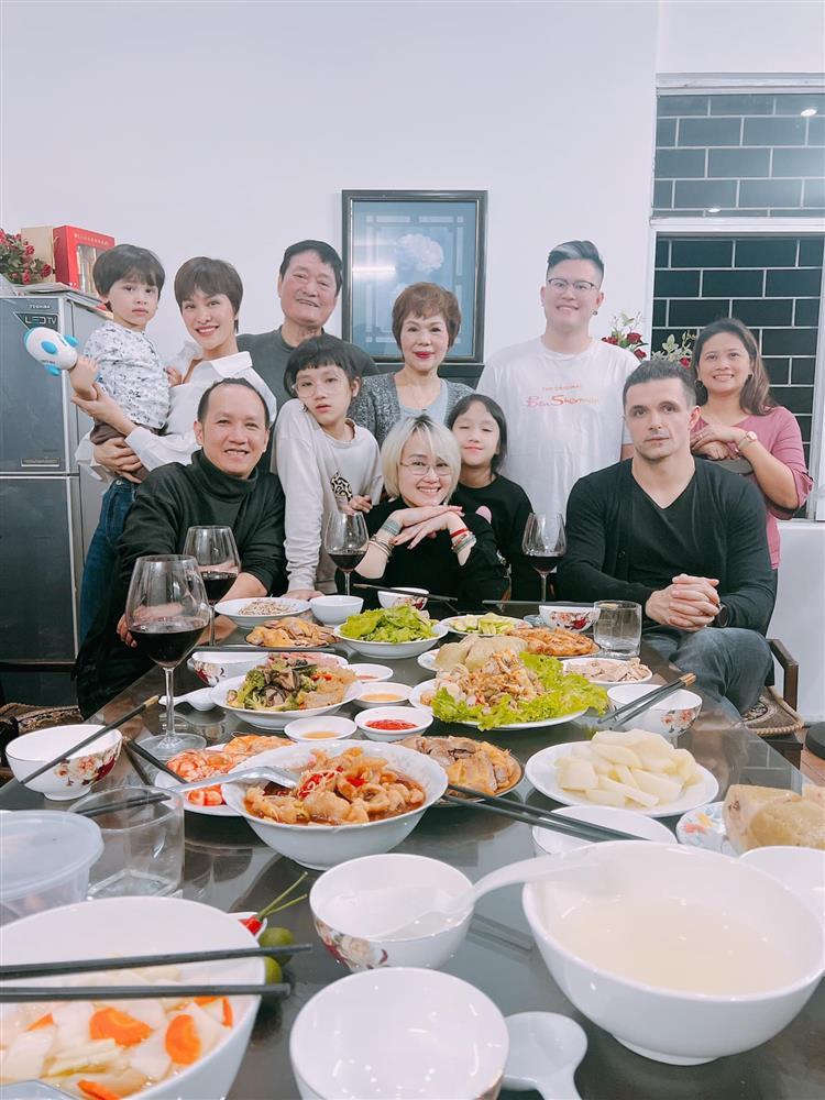 Showbiz Việt ngày 22/1: Thông gia Bình An - Phương Nga chúc Tết nhau-12