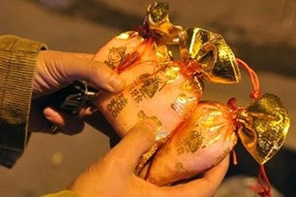 Tại sao người Việt đổ xô mua muối đầu năm, kiêng mua vôi?-1