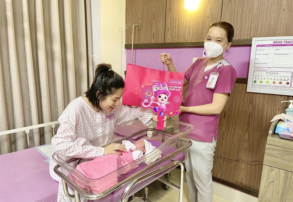 Khoảnh khắc những công dân Quý Mão đầu tiên chào đời-11