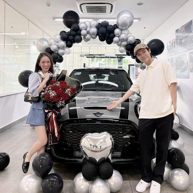 Con gái Minh Nhựa siêu giàu, sắm xế hộp tiền tỷ đi chơi Tết-3