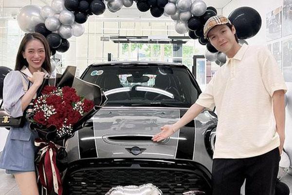 Giật mình nhan sắc vợ cả Minh Nhựa qua ống kính con gái-8