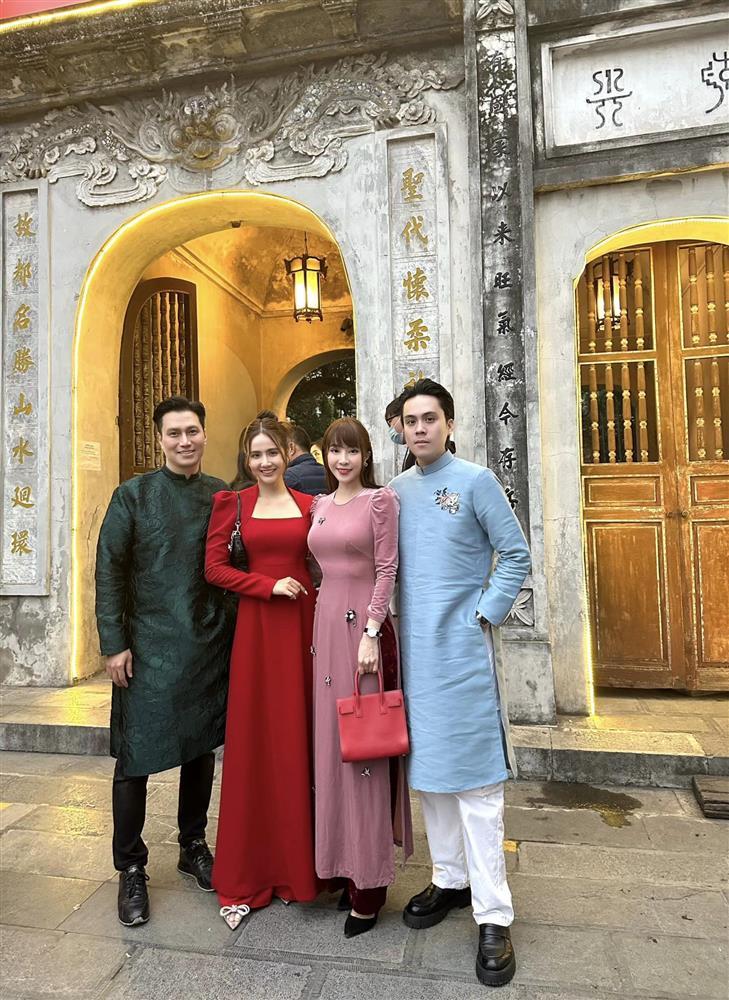 Quỳnh Nga khéo tránh Việt Anh trong ảnh đi chơi Tết cùng hội bạn thân-3