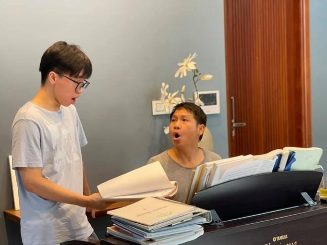 Mèo độc lạ và món lì xì không giống ai của ca sĩ Trọng Tấn-6