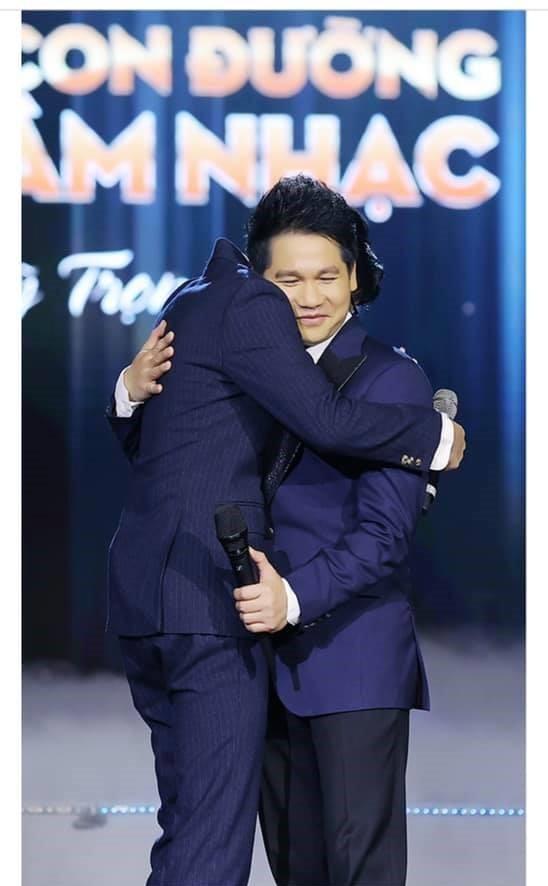 Mèo độc lạ và món lì xì không giống ai của ca sĩ Trọng Tấn-7