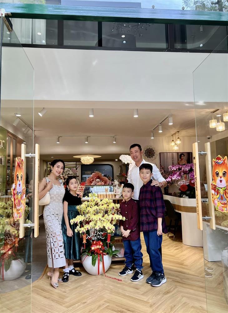 Ốc Thanh Vân đón Tết nhà mới, choáng ngợp không gian-1