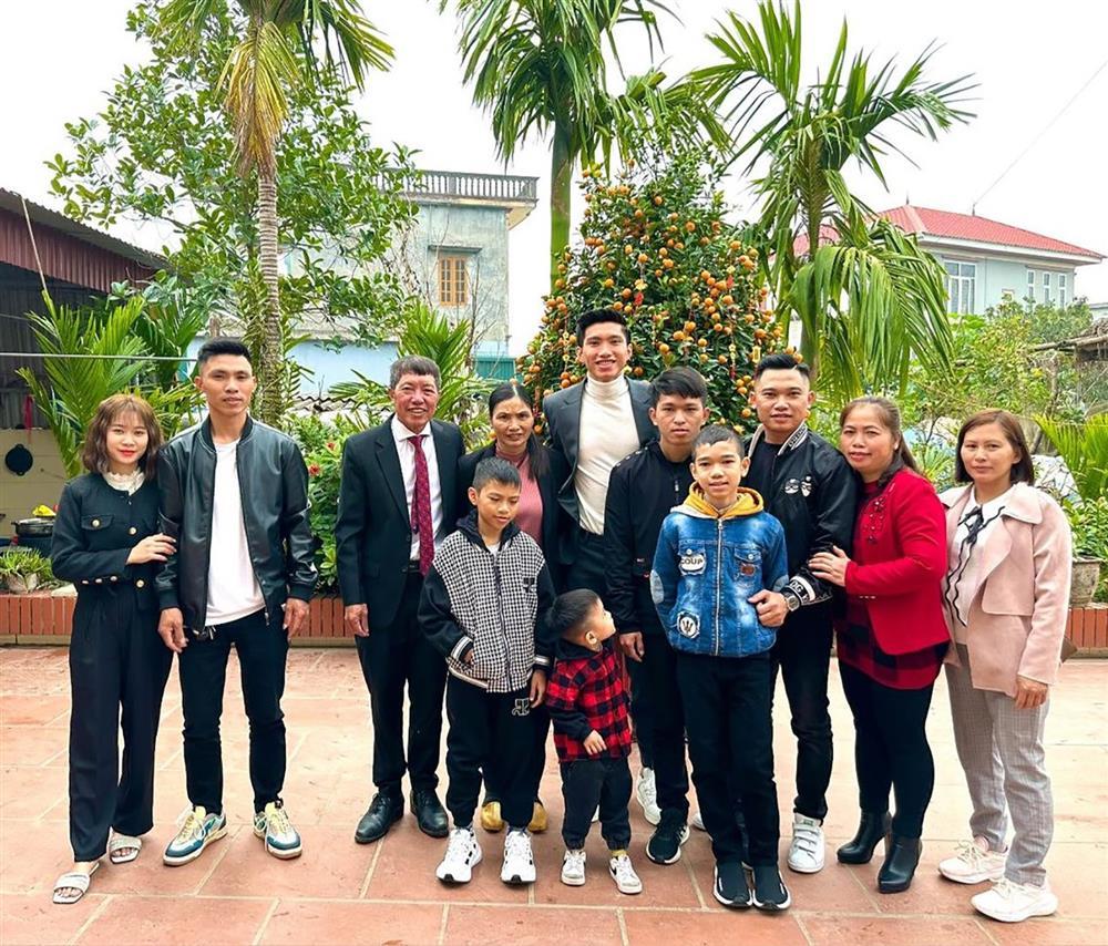 Tuyển thủ Việt Nam rộn ràng đón Tết Quý Mão-5