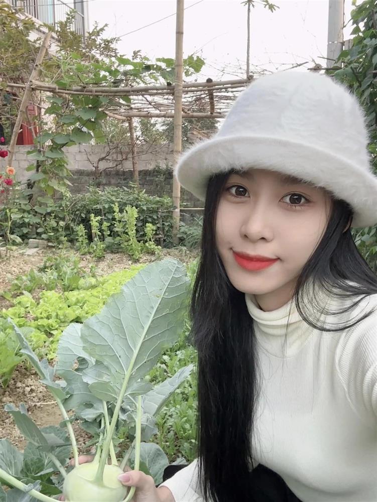 Á hậu Việt Nam 2022 Ngọc Hằng mất điểm vì quần bó phản chủ-2