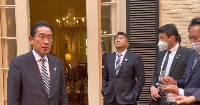 Clip: Bất ngờ lý do cố vấn thủ tướng Nhật cũng bị mẹ mắng-1