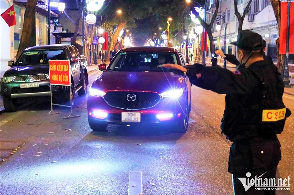 Tài xế say bia rượu ngày Tết, vi phạm nồng độ cồn kịch khung-1