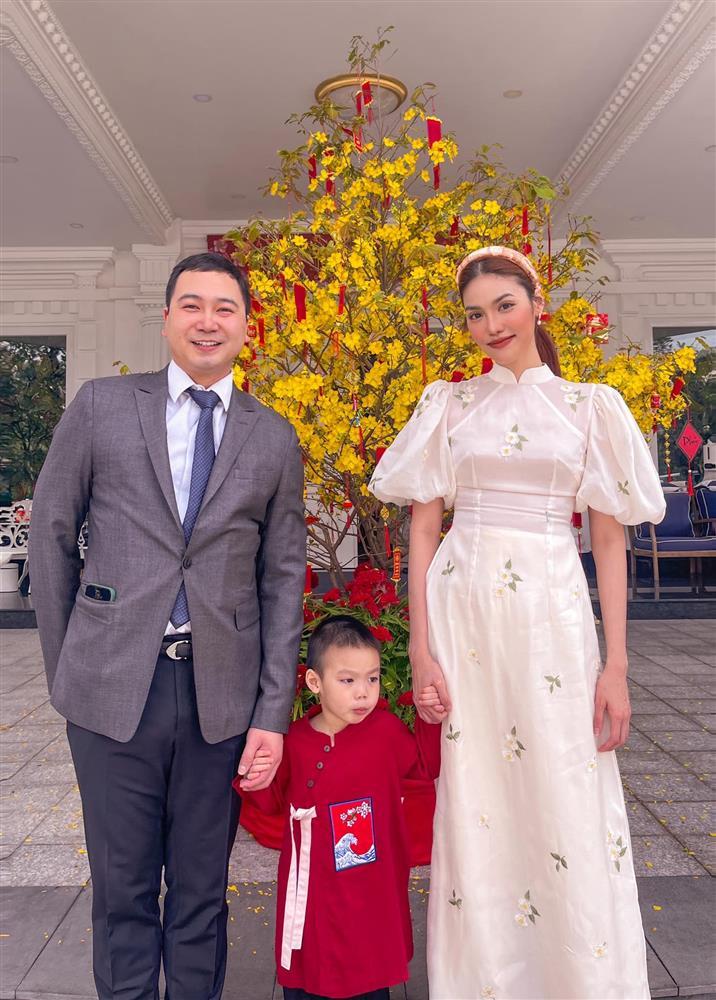 Ảnh cực hiếm về bố chồng quyền lực của Lan Khuê-6