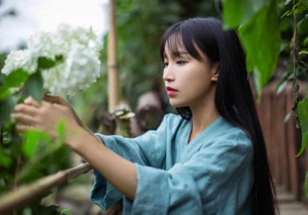 Lý Tử Thất lộ diện, ngoại hình khác lạ sau 2 năm ở ẩn-2