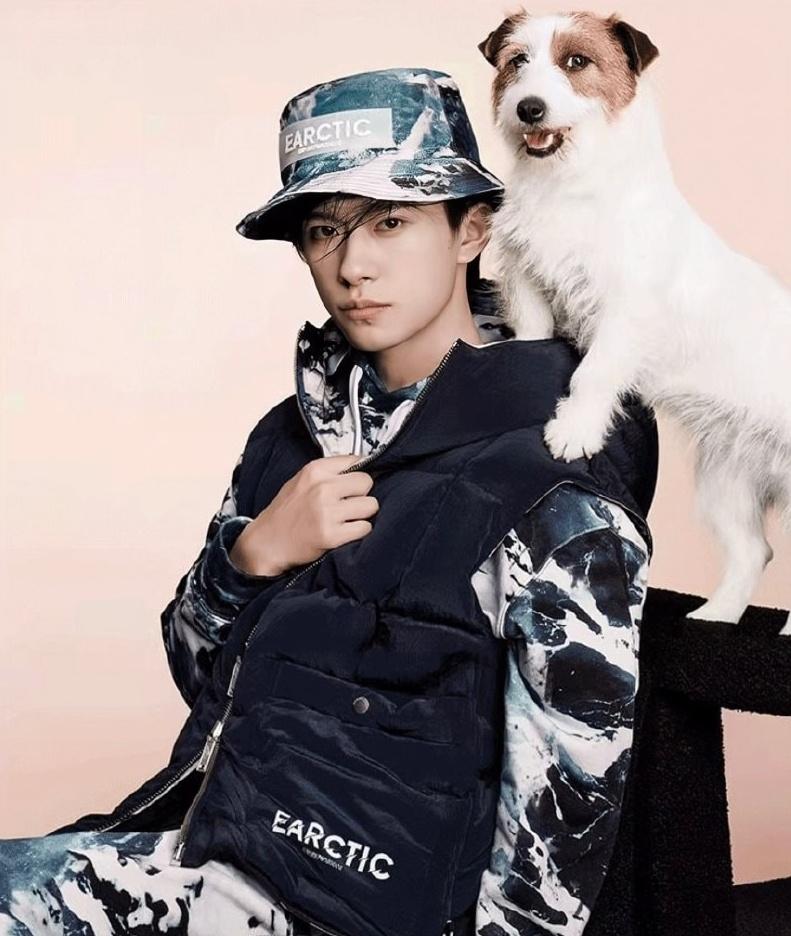 Dịch Dương Thiên Tỉ là ông hoàng phòng vé trẻ nhất Trung Quốc-4