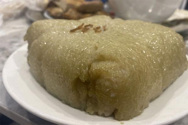 Không có lá dong, du học sinh gói bánh chưng cực kỳ độc đáo-4