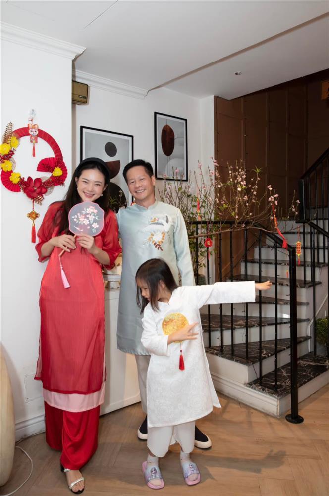 Phan Như Thảo trẻ hơn hẳn khi diện áo dài nhờ giảm 22kg-2