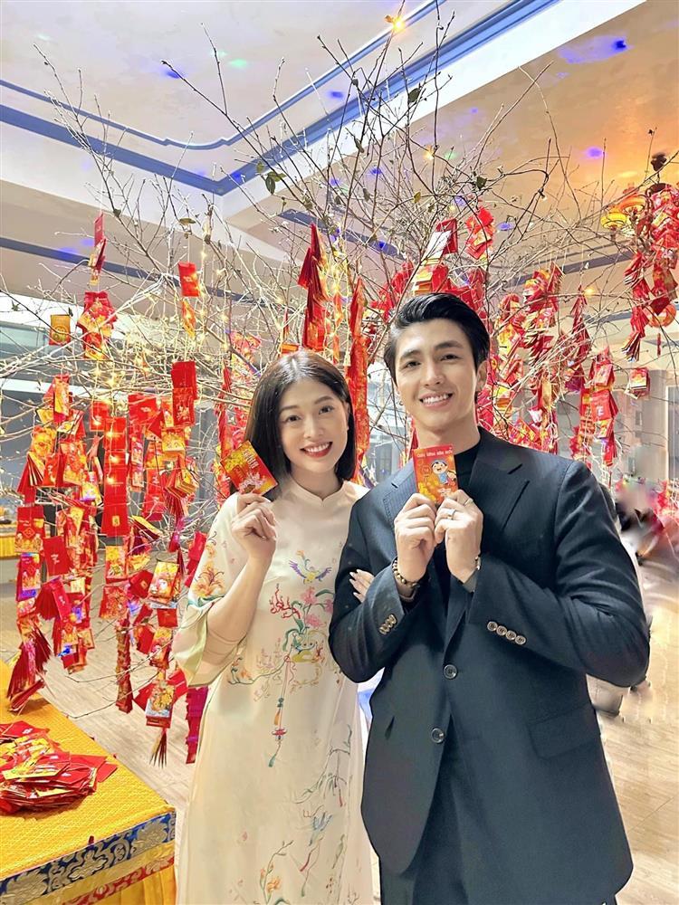 Hà Tăng, Hà Hồ và dàn mỹ nhân Việt tình tứ cùng chồng du xuân-8