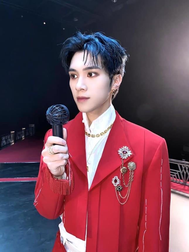 Bộ ba 99-line nhà Neo: Mark toàn năng, Hendery tấu hề-3