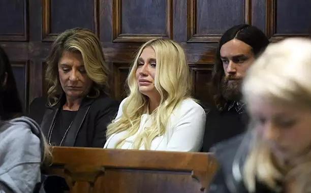 Tình duyên sao tuổi Mèo: Lil Nas X chọn độc thân, Sabrina Carpenter đau đầu vì tình tay ba-5