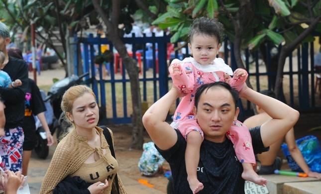 Biển Vũng Tàu đông nghịt người dịp Tết Quý Mão-4