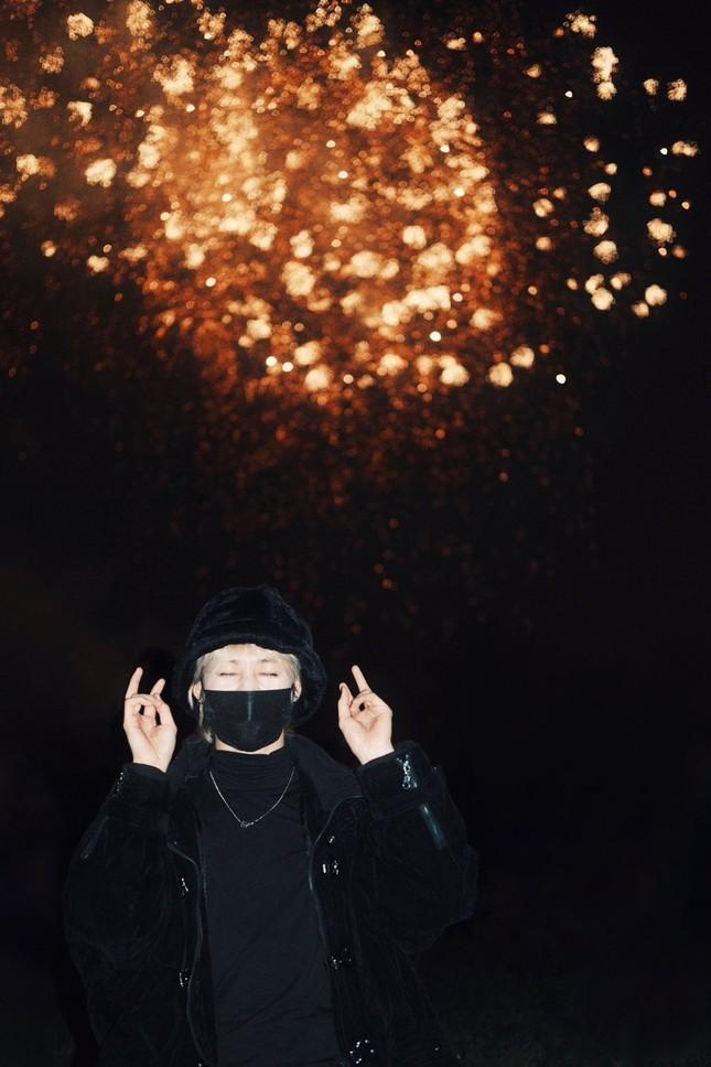 Hanbin (TEMPEST) khoe ảnh đón Tết tại Việt Nam-1