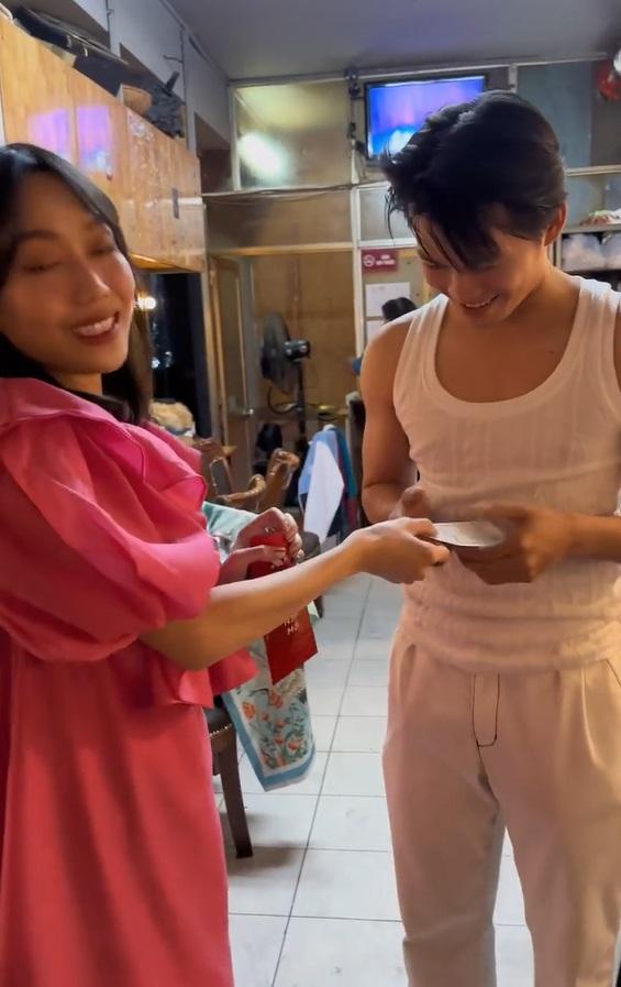 Ớn lạnh màn lì xì đồng nghiệp của Diệu Nhi-8