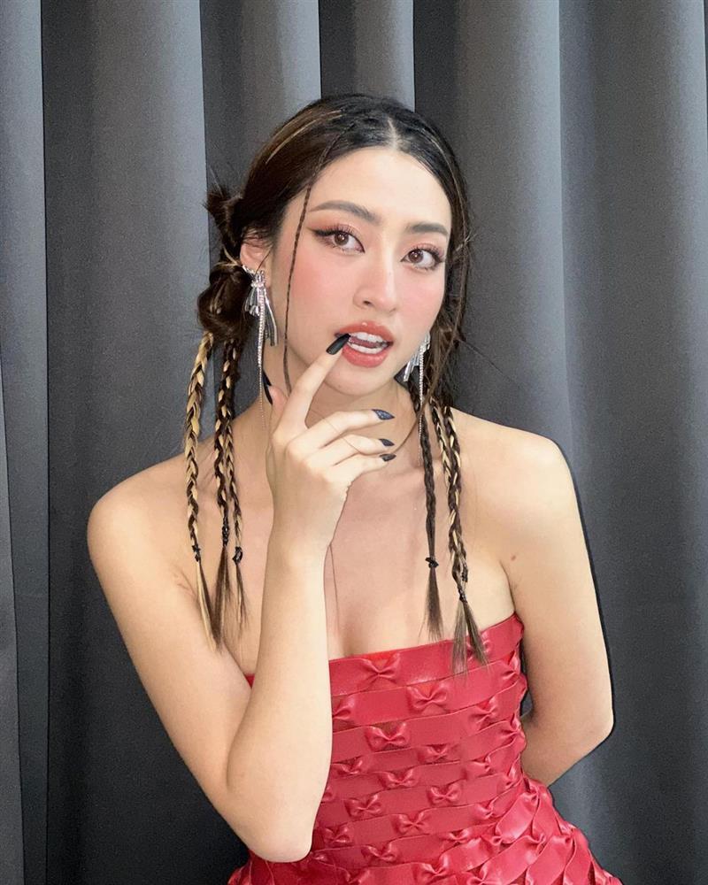 Lương Thùy Linh mặc đầm đắp mền gây tranh cãi của Nhã Phương-1