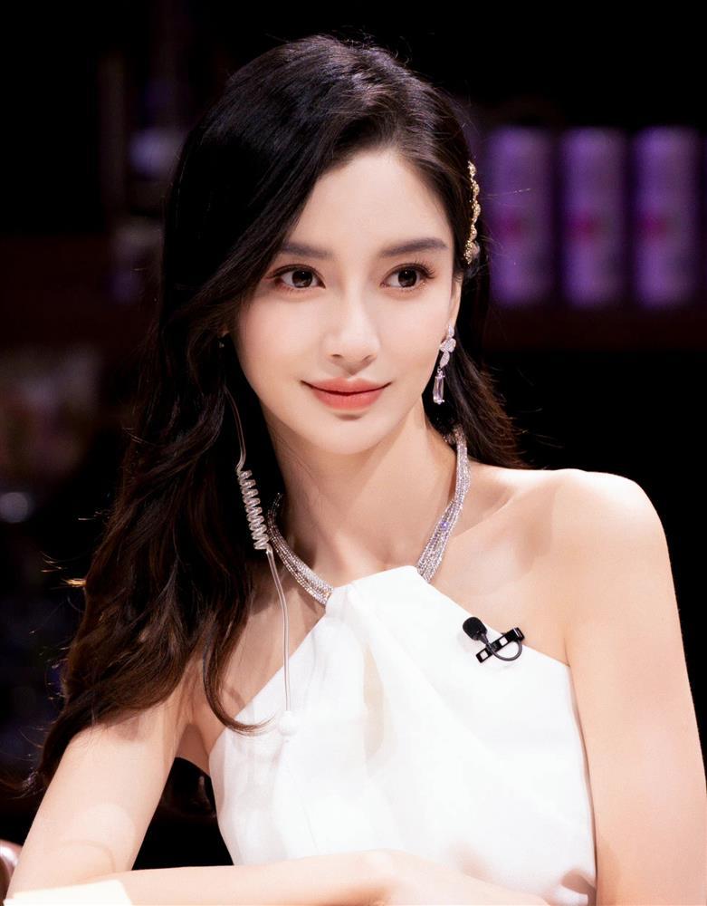 Angelababy bị quay lưng-1