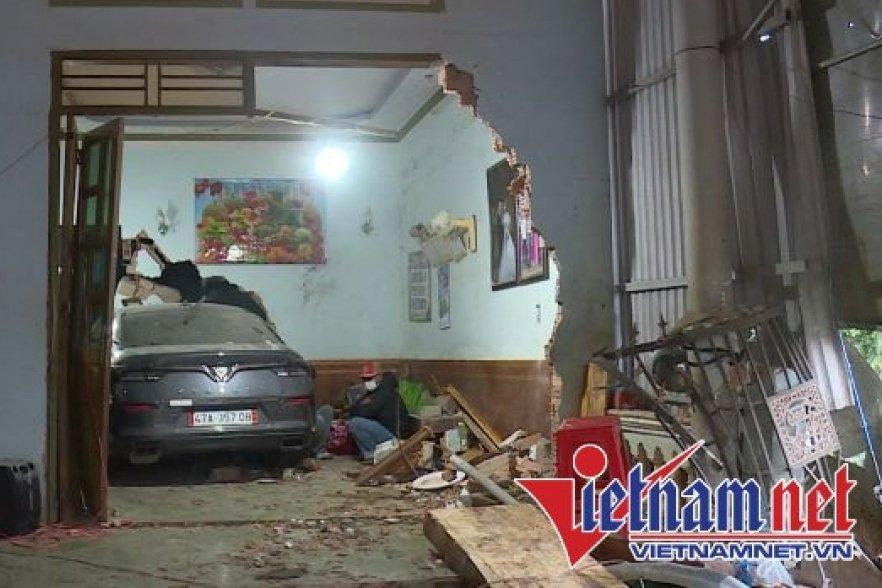 Bắt giữ thanh niên dùng vật giống súng cướp tiệm vàng ở Sóc Trăng-3