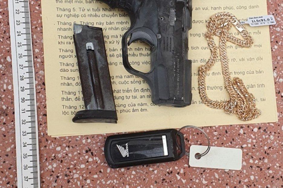 Bất ngờ lí do kẻ cướp tiệm vàng ở Sóc Trăng bị bắt tại trận-4