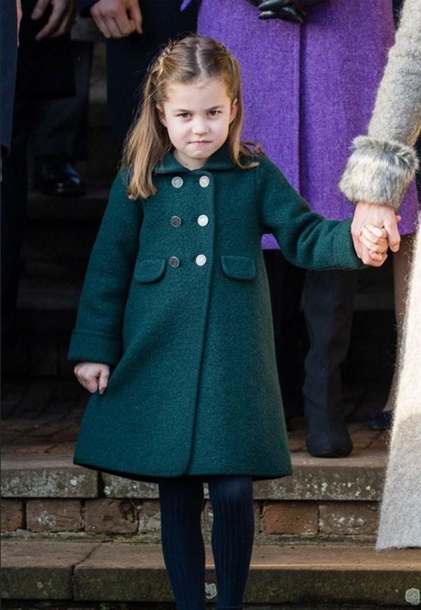 Màu sắc may mắn 2023: 12 con giáp nên mặc đồ màu gì?-1