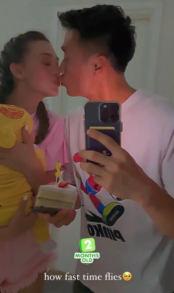 Bất ngờ ảnh mới quý tử nặng 2,8kg nhà Bùi Tiến Dũng và vợ Tây-1