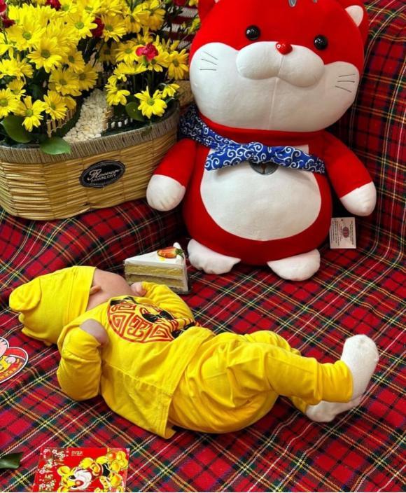 Bất ngờ ảnh mới quý tử nặng 2,8kg nhà Bùi Tiến Dũng và vợ Tây-5