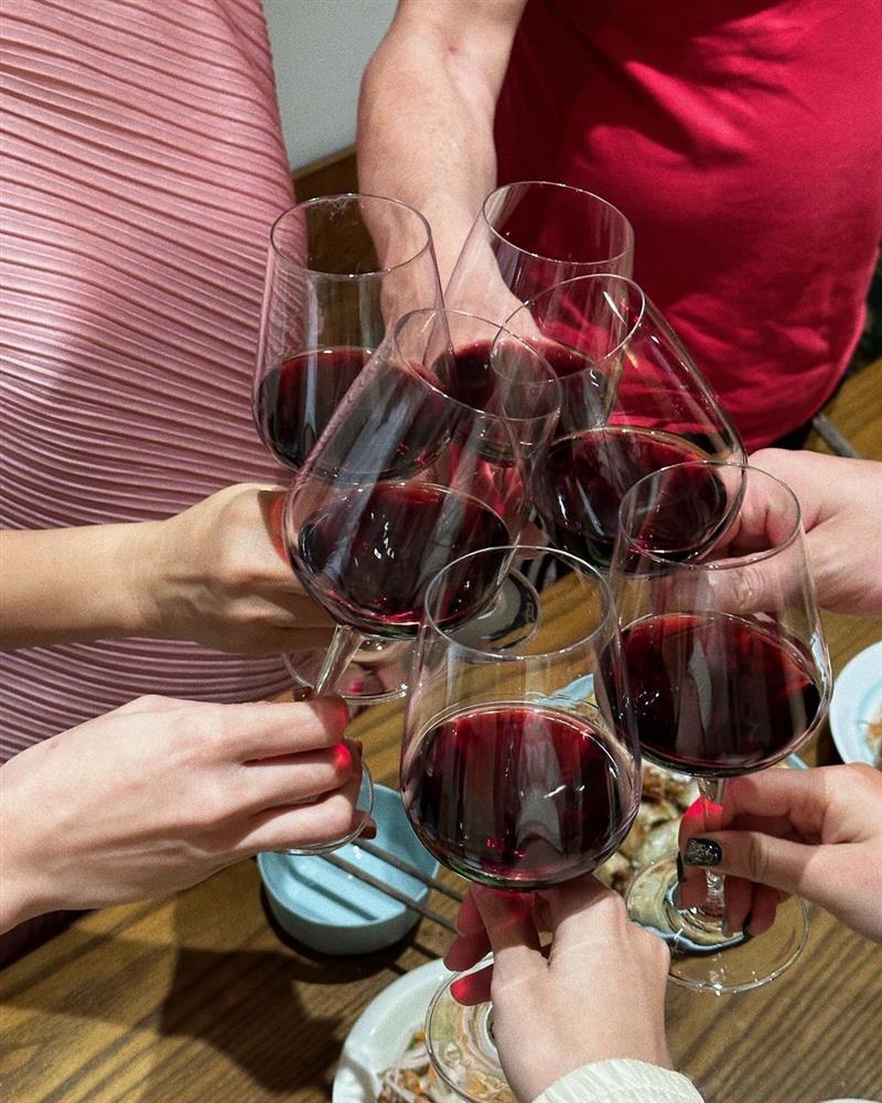 Minh Triệu ăn Tết nhà Kỳ Duyên, hot cảnh lì xì phụ huynh-7