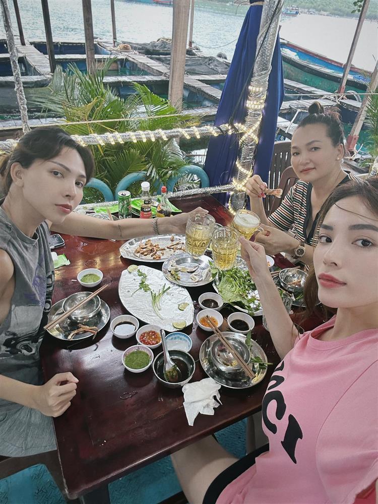 Minh Triệu ăn Tết nhà Kỳ Duyên, hot cảnh lì xì phụ huynh-11