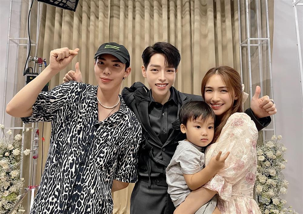 Erik bên Đức Phúc, netizen réo Xa Thi Mạn - Hồ Hạnh Nhi-8