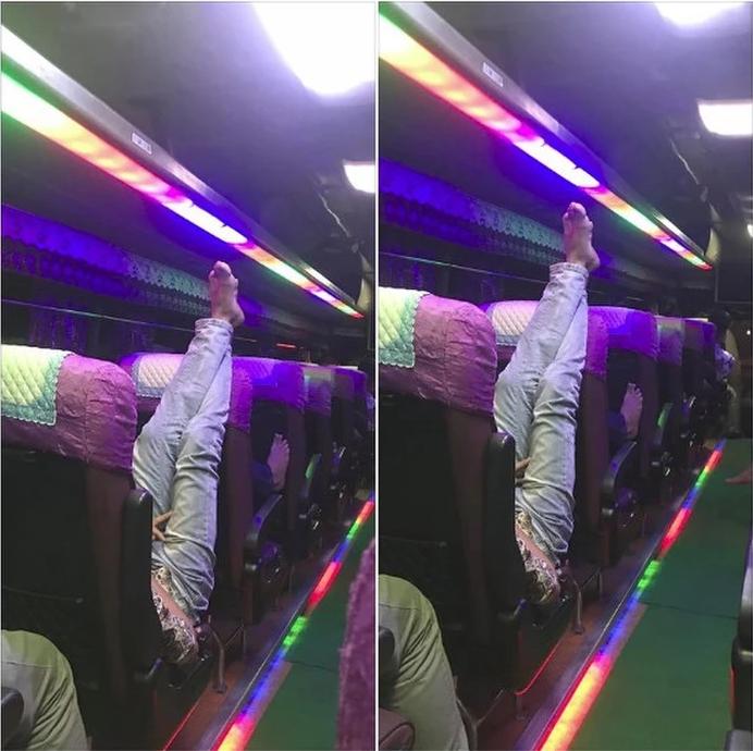 Hồn nhiên gác chân lên đầu người già, 2 cô gái bị chỉ trích mạnh-2