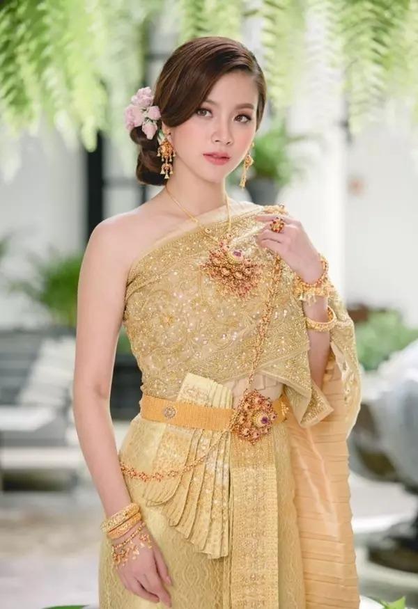 Mỹ nhân Thái Baifern Pimchanok gây sốt với hình ảnh nữ thần dịp đầu năm-5