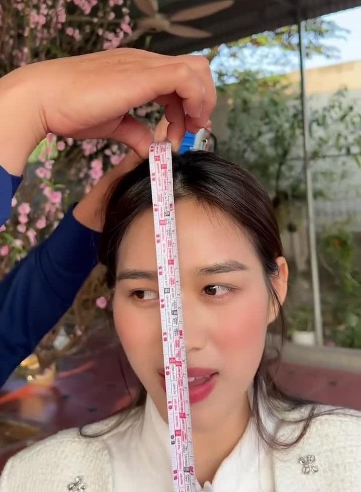 Đỗ Thị Hà công khai đo chiều cao, dân mạng thi nhau góp ý-4