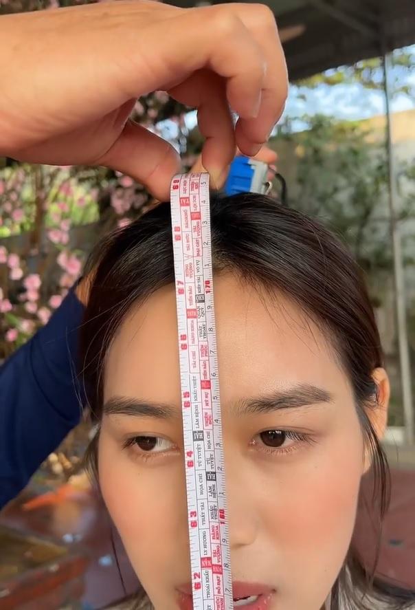 Đỗ Thị Hà công khai đo chiều cao, dân mạng thi nhau góp ý-5