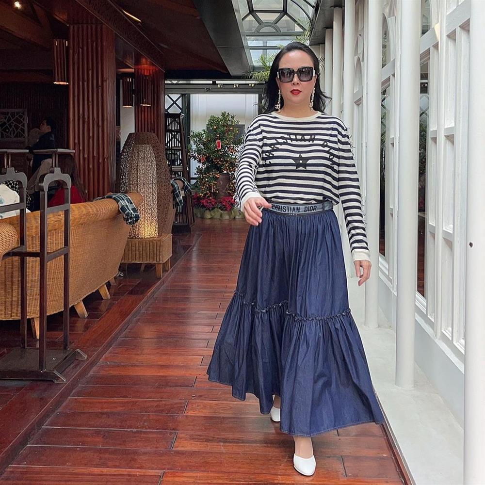 Phượng Chanel đam mê những set hàng hiệu cộp logo kín đặc-2