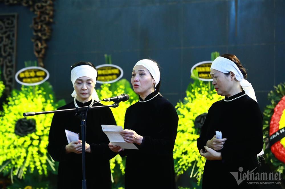 NSND Lê Khanh nghẹn ngào đọc thơ tiễn biệt người cha kính yêu-1