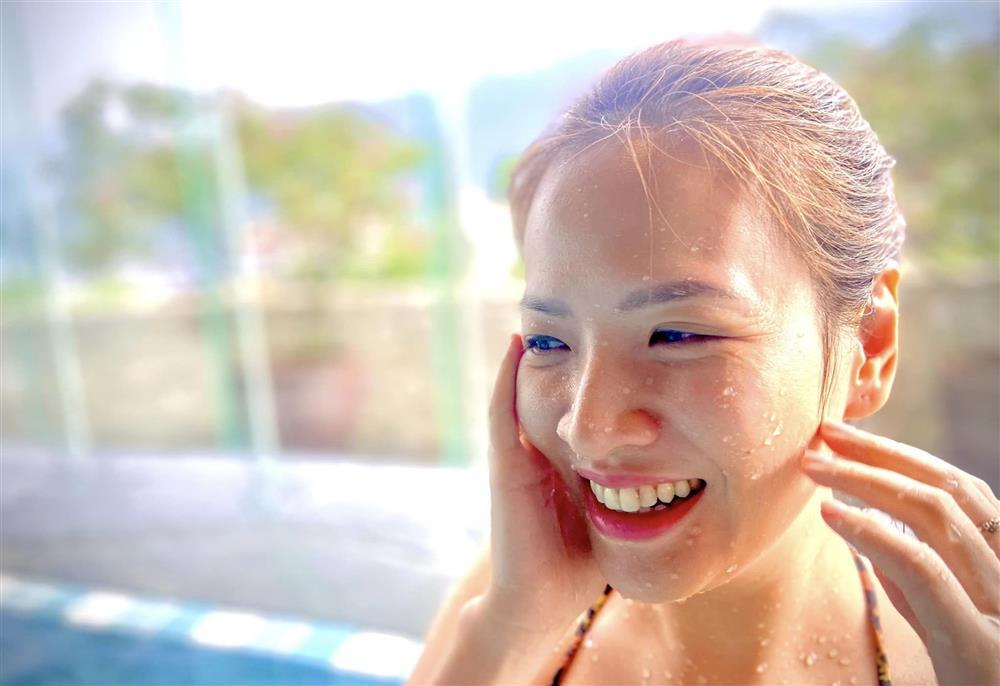 Showbiz Việt ngày 27/1: Tết ấm áp của Đông Nhi bên gia đình chồng-8