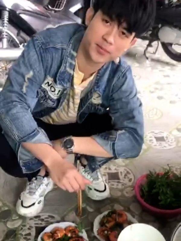 Muôn kiểu hài hước khi bạn trai về ra mắt nhà gái ngày Tết-6