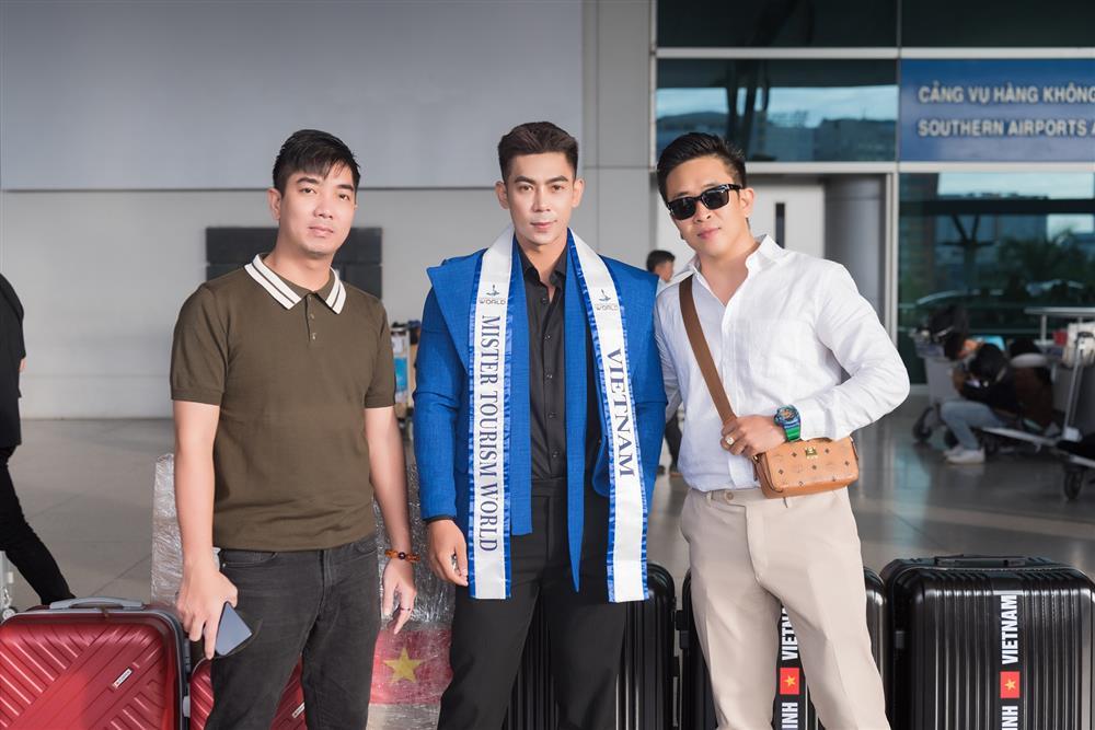 Phùng Phước Thịnh mang 90kg hành lý thi Mister Tourism World-5