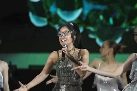 Tranh cãi Hồng Nhung, Thanh Thảo cover lại bài hát của ca sĩ trẻ