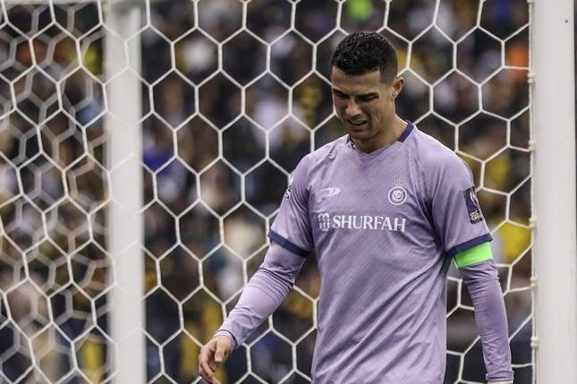 Ronaldo bị HLV Al-Nassr trách cứ sau trận thua-1